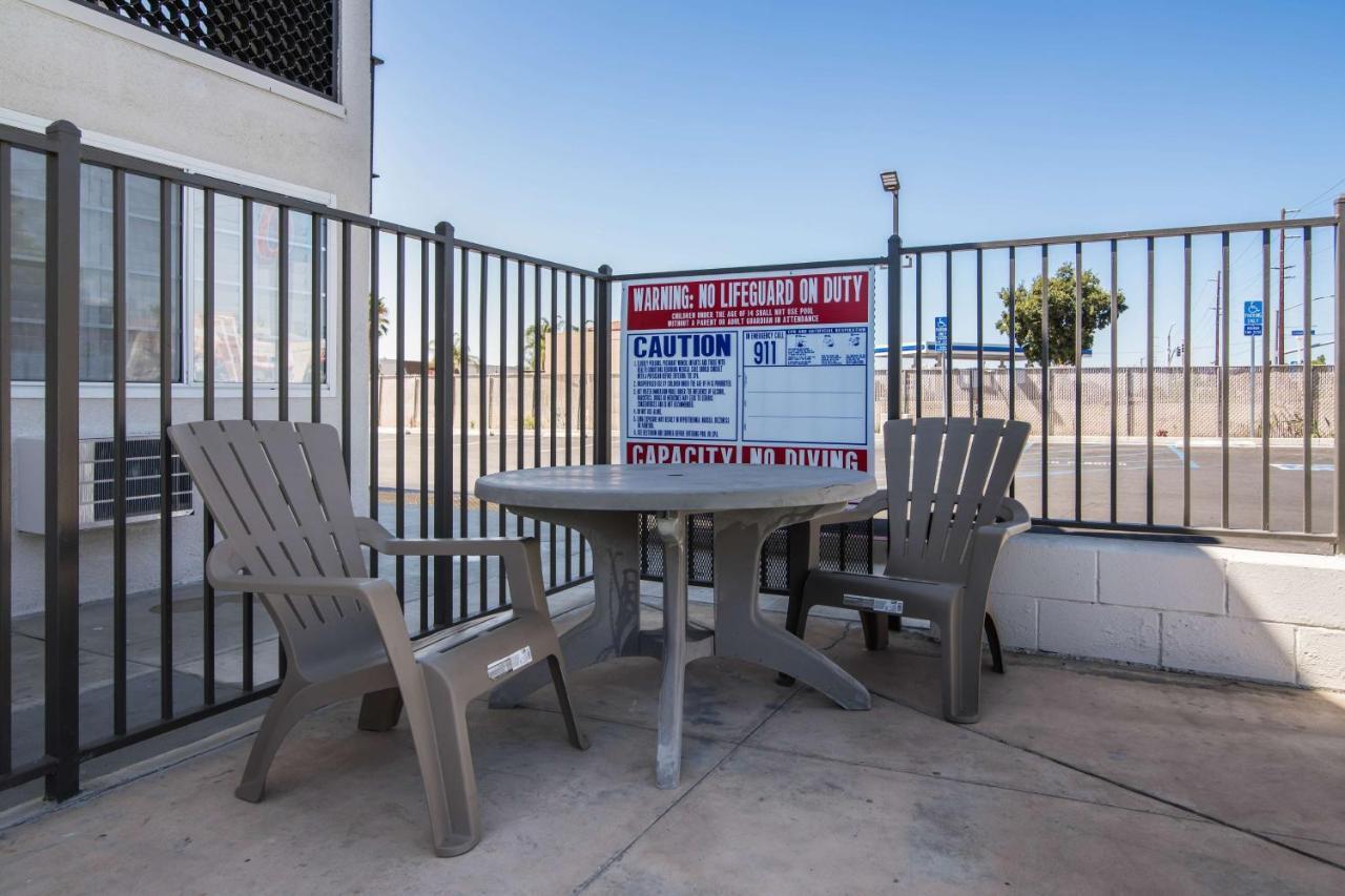 Motel 6-Moreno Valley, CA - Perris Esterno foto
