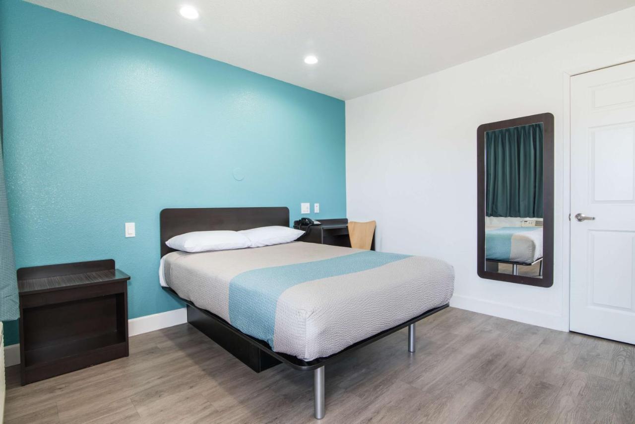 Motel 6-Moreno Valley, CA - Perris Esterno foto
