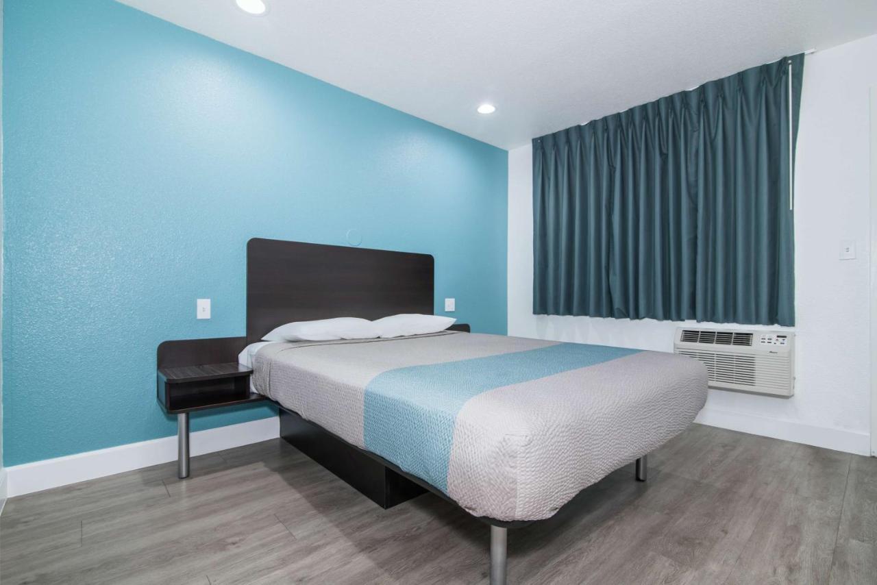 Motel 6-Moreno Valley, CA - Perris Esterno foto