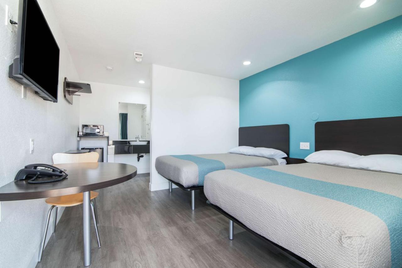 Motel 6-Moreno Valley, CA - Perris Esterno foto